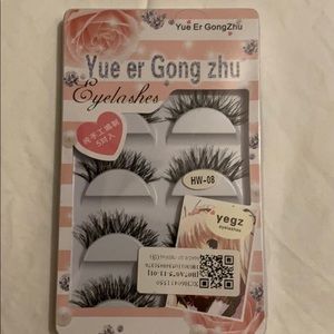 False eye lashes in new condition - Yegz HW-80